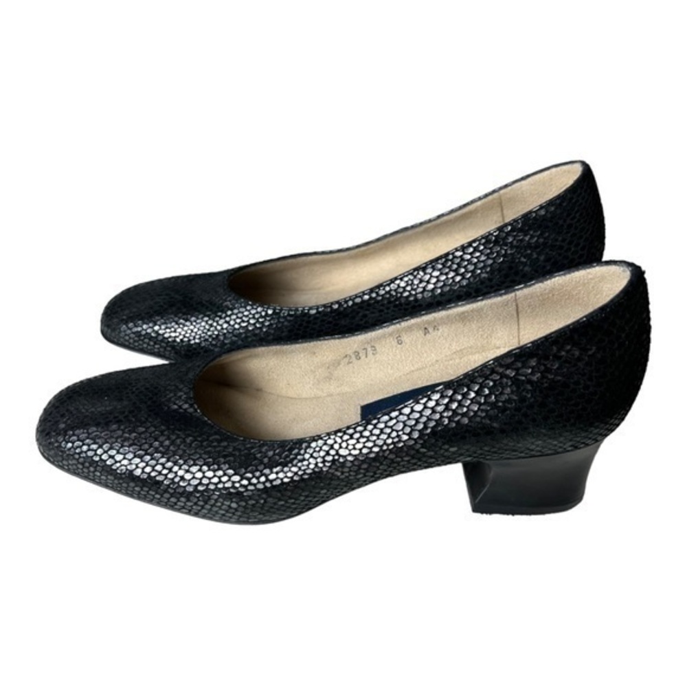 Joel Parker Black Snake Skin Vintage Block Heel pump Size 6AA